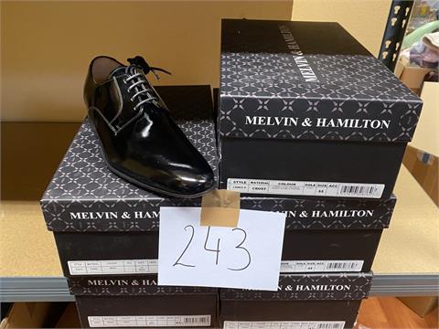 5 Paar Schuhe Melvin & Hamilton und Holz-Schuhspanner
