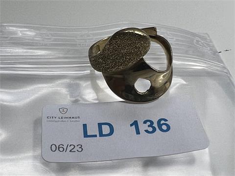 1 Da.ring (585/- 3,96 gr.)