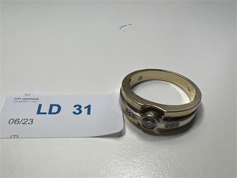 1 Ring m. kl. Diam. (585/- 6,90 gr.)