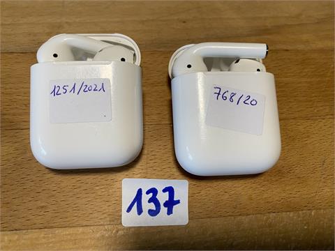 2x Apple AirPods